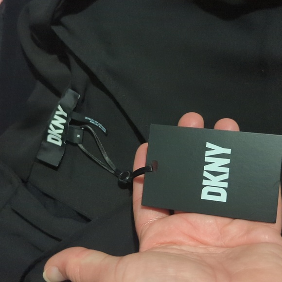 NWT DKNY Black Blouse, size M - Picture 3 of 12